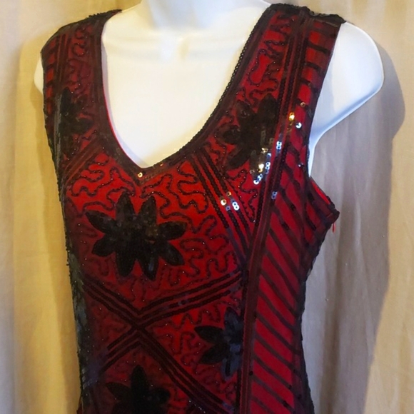 1920s Style Black & Red Sequined Sleeveless Cocktail Dress with Fringe - Picture 4 of 16